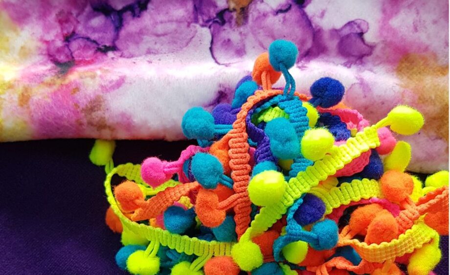 How to add a trim to the Fab For You Teddy Blanket - a tutorial.